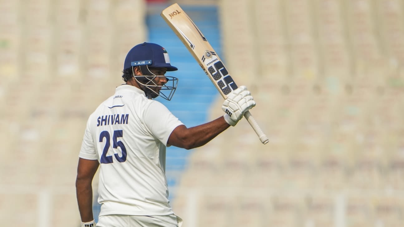 Ranji round-up - Dube rescues Mumbai; Karnataka stumble on 16-wicket day; Sai Kishore drives TN