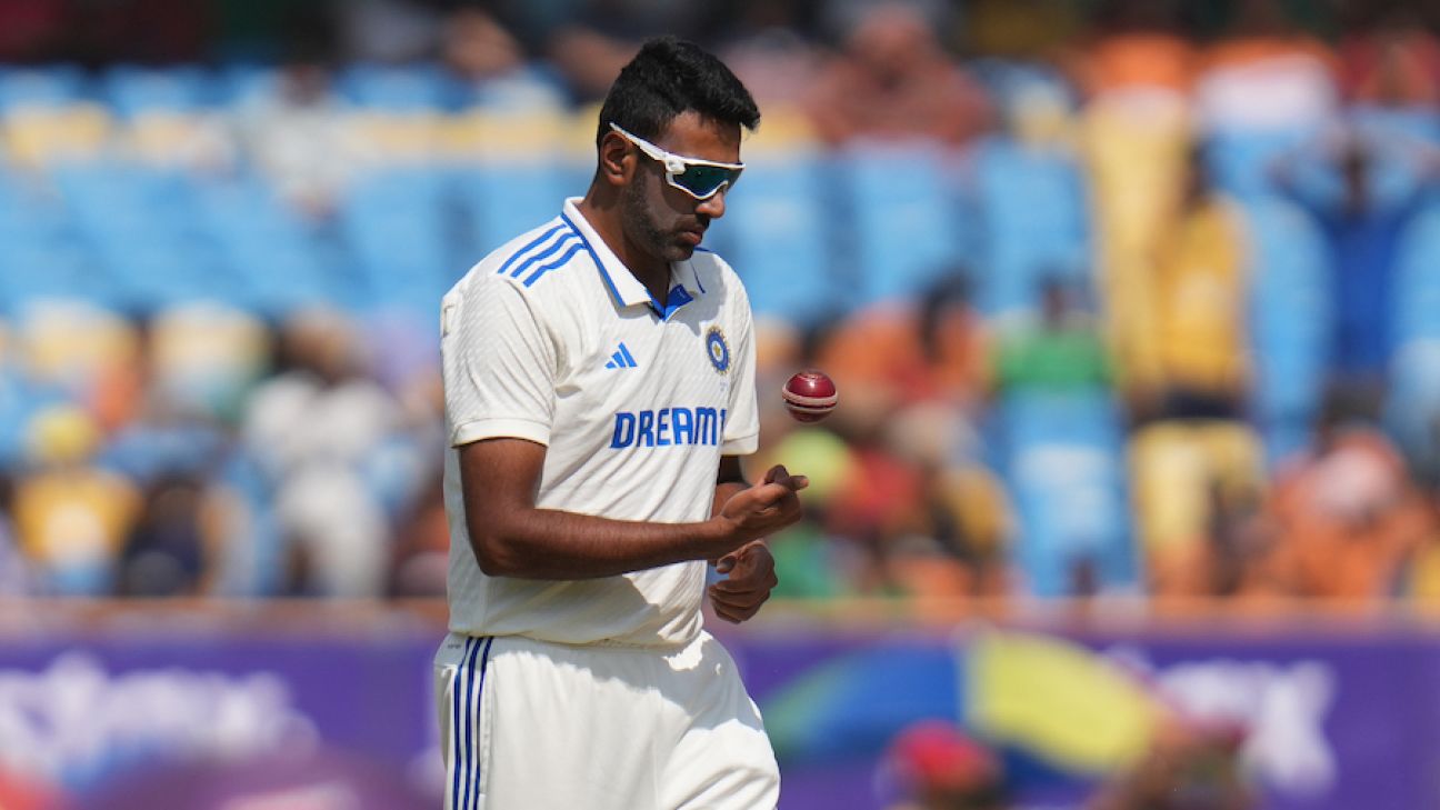 Ashwin rejoins Indian team for rest of third Test against England in Rajkot
