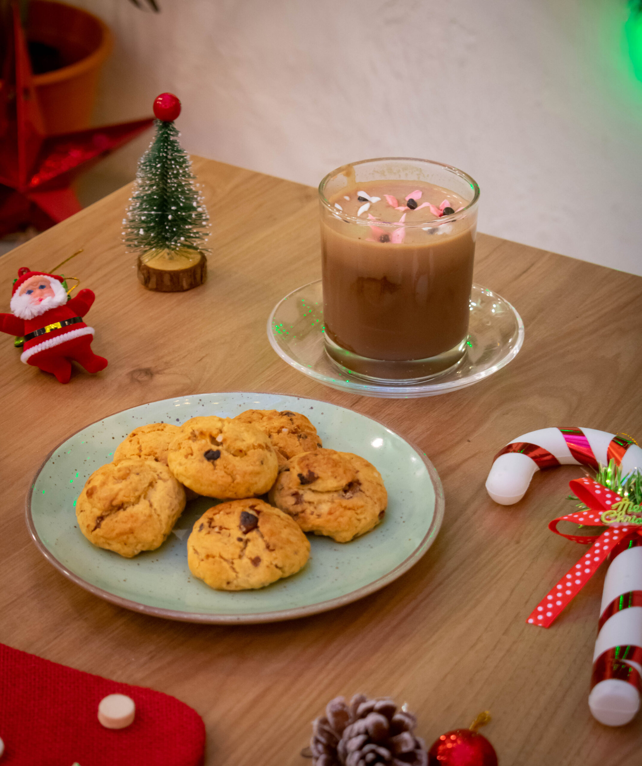 Hot Chocolate & Chocolate Chip Cookie