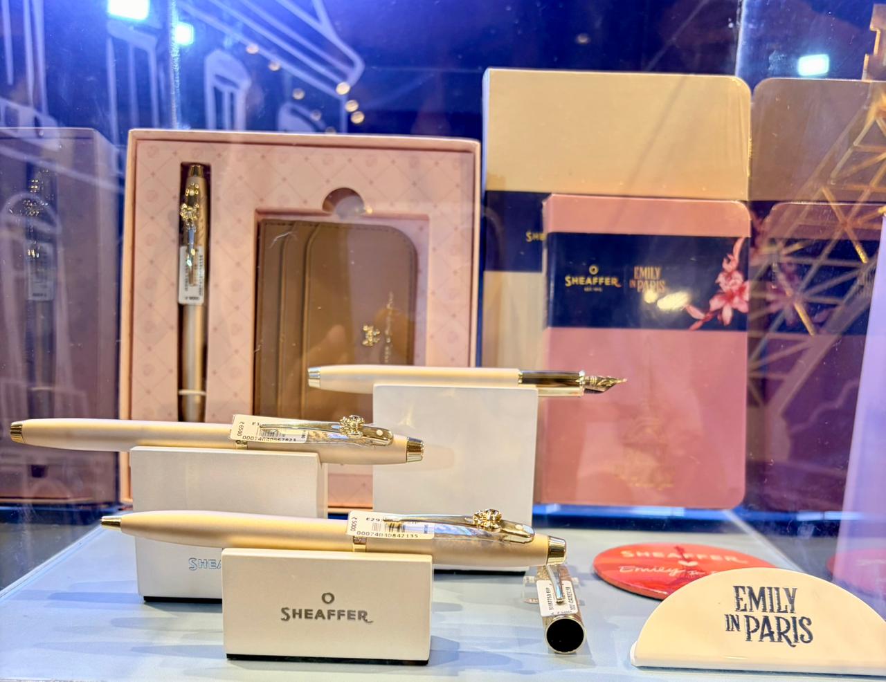 Image 2 - Starmark - Sheaffer x Emily in Paris Collcection