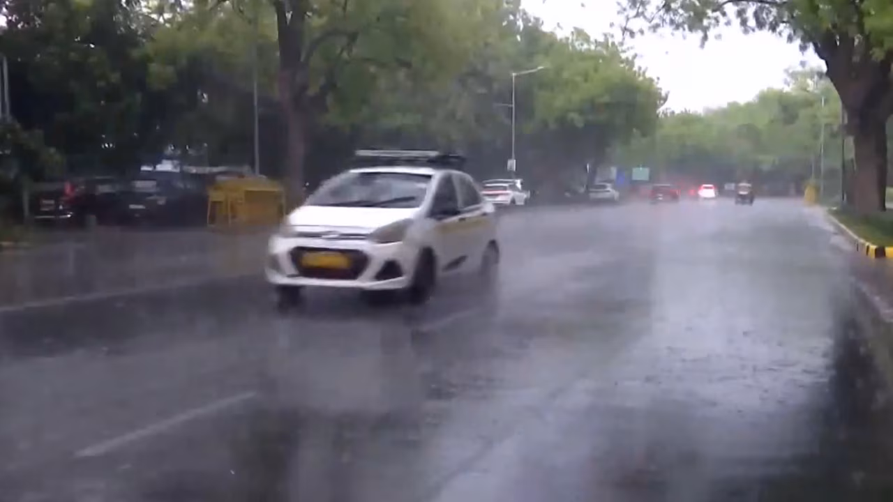 Delhi weather today, 30 May: Rain, thunderstorm bring relief from heat and humidity