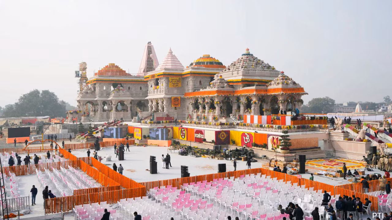 How is Shri Ram Janmabhoomi Teerth Kshetra Trust structured and how are its key decisions made?